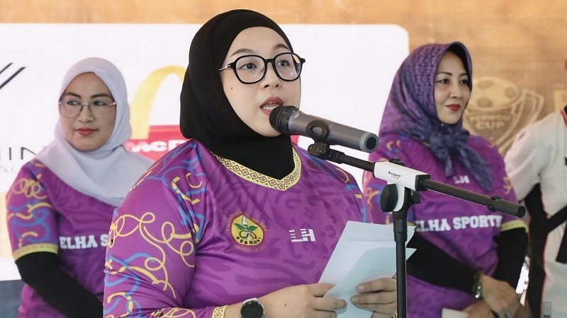Wakil Bupati Tangerang Intan Nurul Hikmah membuka Kejuaraan Futsal Putri PERWOSI Cup tingkat pelajar 2026 - Prokopim Tangerang -