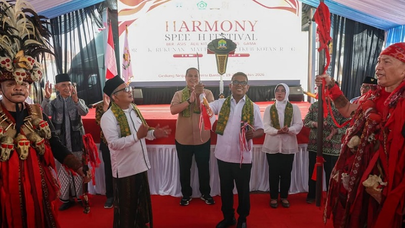 Tarian Kabasaran dan Golok Banten Warnai Harmony Speech Festival di Kota Serang