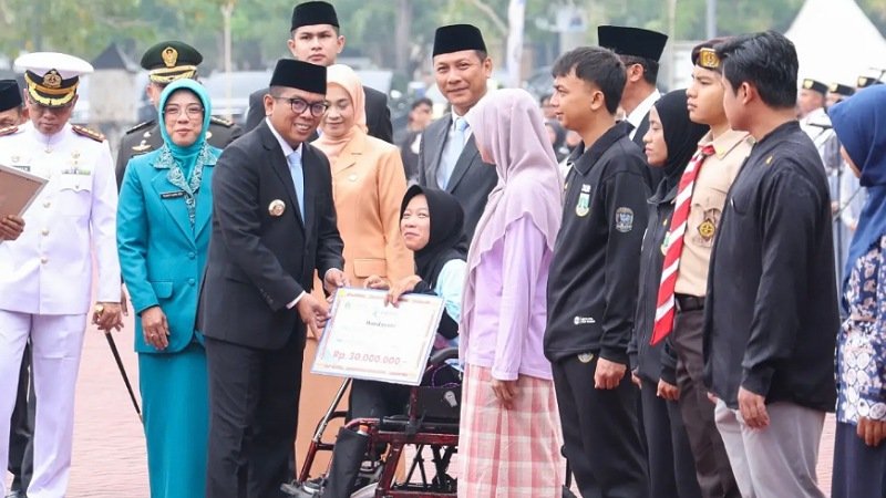 Handayani Juara Dunia Boccia Diganjar Rumah dan Mobil, Andra Soni Apresiasi 15 Pemuda Banten