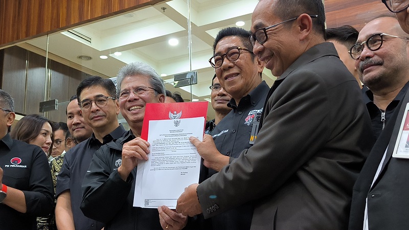 TPN Ganjar - Mahfud mendaftarkan gugatan Perkara Hasil Pemilihan Umum ke Mahkamah Konstitusi. (Foto: Repro)