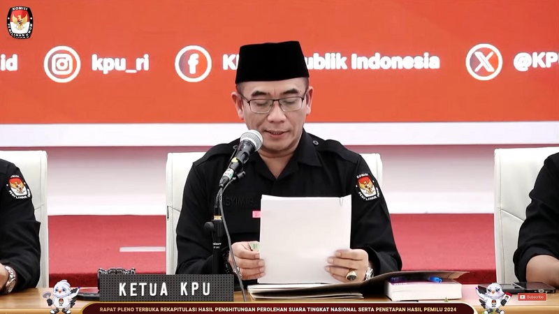 Hasyim Asya'ri saat menjabat Ketua KPU RI dalam pengumuman pemenang Pilpres 2024. (Foto: Repro)