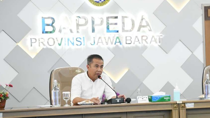 Pj Gubernur Jabar, Bey Machmudin tegaskan, efisiensi anggaran jangan hambat pelayanan publik. [Foto: Dok Humas Jabar]