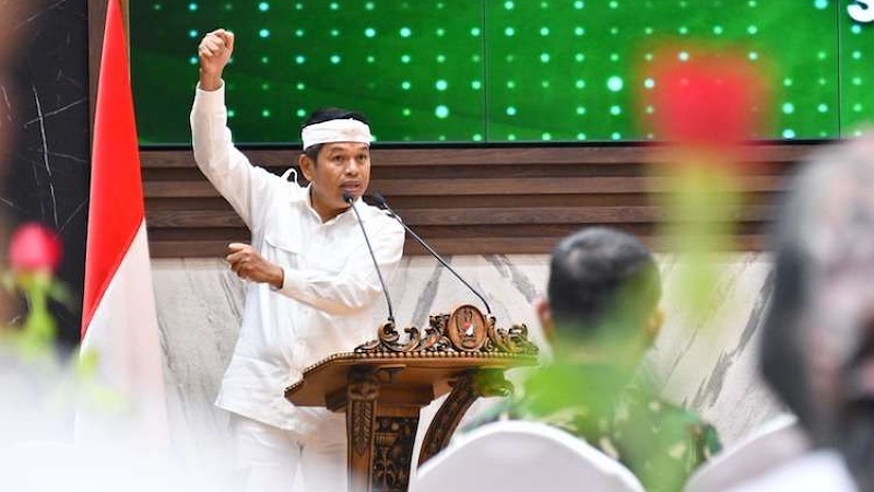 KDM: Camat dan Kades Harus Peka, Bongkar Bangunan di Pinggir Sungai!