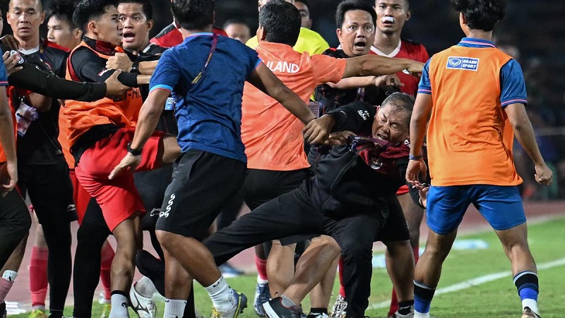 Keributan di final sepakbola SEA Games 2023 antara Indonesia Vs Thailand.  (Foto: Repro)