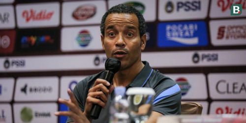 Pelatih Timnas Curacao Remko Bicentini/Bola