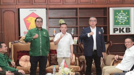 Waketum Nasdem, Ahmad Ali (paling kanan) saat berkunjung ke Rumah Sekber Gerindra-PKB/Net