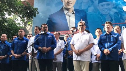 Konferensi pers usai melakukan silaturahim kebangsaan dengan Partai Gerindra di Kantor DPP Demokrat, Kamis (20/7). (Foto: Disway)