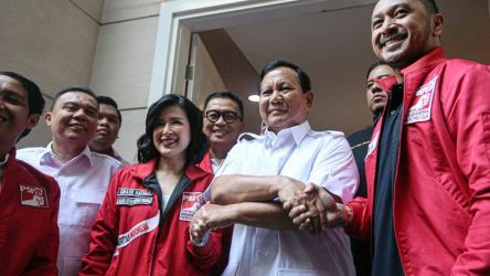 Ketua Umum DPP Gerinda Prabowo Subianto saat berkunjung ke Kantor DPP PSI. (Foto: Net)