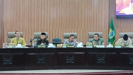 Rapat koordinasi Kasatgas Koordinasi dan Supervisi (Korsup) Wilayah II KPK, Agus Priyanto dengan DPRD Kota Bekasi. (Foto: Dok DPRD)