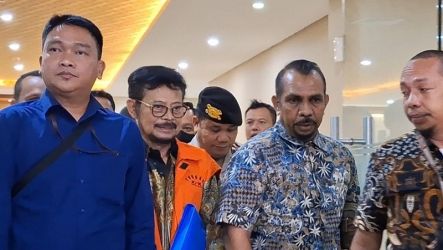 Mantan Mentan  Syahrul Yasin Limpo (SYL) saat diperiksa penyidik di Bareskrim Polri. (Foto: Sindo)