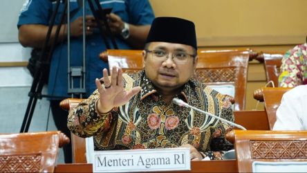 Menag Yaqut Cholil Qoumas saat RDP dengan Komisi VIII DPR RI (Foto: Dok Kemenag)