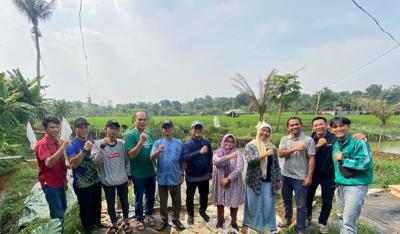 Kelompok Sadar Wisata Desa Curug bersama Tim PKM UPN “Veteran” Jakarta. [Foto: ASP/RMN]