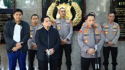 Kapolri Jenderal Listyo Sigit Prabowo menerima audensi Ketum PSSI Erick Thohir dan Ketua SC Piala Presiden 2024, Maruar Sirait. [Foto: Humas Polri]