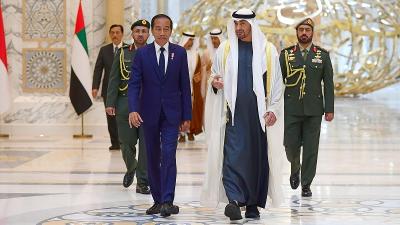 Presiden Joko Widodo dan Presiden Mohamed bin Zayed Al Nahyan (MBZ) di Abu Dhabi.  [Foto: Istimewa]