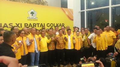 Bahlil Lahadalia saat mendaftar Calon Ketum Golkar. [Foto: Do.k SinPo]