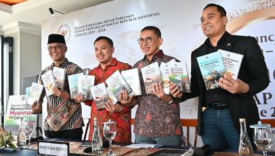 Peluncuran empat buku, rangkuman pertanggungjawaban kinerja BKSAP periode 2019-2024, di Sentul, Minggu (29/9). [Foto: Wilga/vel]