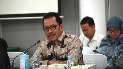 Anggota Komisi II DPR RI Aminurokhman saat memimpin agenda Kunjungan Kerja Spesifik Komisi II DPR RI di Karawang, Jawa Barat, Rabu (11/9).[ Foto: Balggys/vel/DPR]