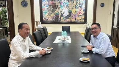 Calon gubernur Jakarta Ridwan Kamil saat menemui Presiden ke-7, Jokowi. [Foto: Dok Ist/RMN]