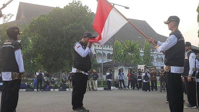 Petugas haji saat akan berangkat menunaikan tugas ke Tanah Suci. [Foto: Repro]