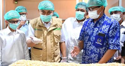 Menteri Koperasi Budi Arie Setiadi siap memfasilitasi Gakoptindo untuk dapat menjadi supplier kebutuhan tempe dan tahu dalam program Makan Bergizi Gratis (MBG). [Foto: Kemenkop/RMN]