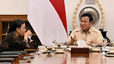 Menteri Keuangan Sri Mulyani buka bersama Presiden Prabowo Subianto. - Foto: Ig smindrawati -