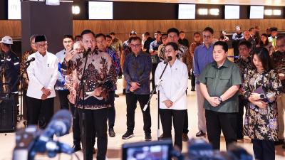 Menteri Koordinator Bidang Infrastruktur dan Pembangunan Kewilayahan Agus Harimurti Yudhoyono (AHY) mengumumkan tiket dan tarif tol turun. - Foto: Dok X @kemenkoinfra -