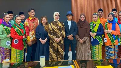 Wakil Ketua III DPRD Kota Bekasi, Puspa Yani, S.Pd di acara Pemilihan Duta Wisata Abang Mpok Kota Bekasi 2025 di Aula DPRD Kota Bekasi Lantai 3, Minggu (3/8/2025). - Humas DPRD Kota Bekasi -