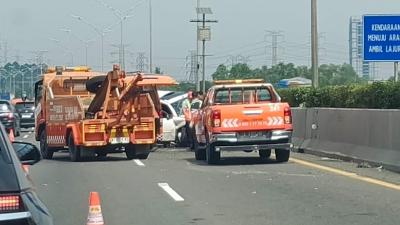Lakalantas di Tol Jakarta-Merak JM 30 - Istimewa/RMB -