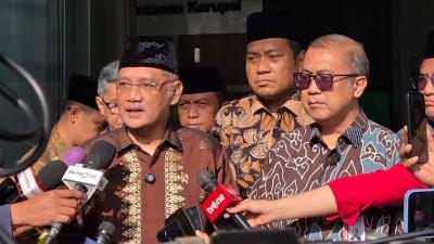 Menteri Haji dan Umrah, Mochammad Irfan Yusuf usai bertamu ke KPK - Dok. RRI -