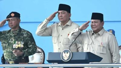 Presiden Prabowo Subianto bertindak sebagai inspektur upacara dalam Upacara Peringatan HUT ke-80 TNI yang digelar di Lapangan Silang Monumen Nasional (Monas), Jakarta, pada Minggu, 5 Oktober 2025. - Foto: BPMI Setpres -
