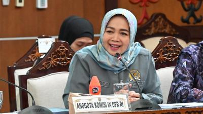 Anggota Komisi IX DPR RI Teti Rohatiningsih - Humas DPR -