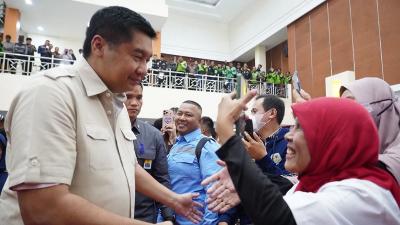 Menteri PKP Maruarar Sirait saat  acara Sosialisasi KUR Perumahan dan Rumah Subsidi di Kabupaten Bekasi, Jumat (21/11/2025). - Kemen PKP -