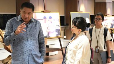 Menteri PKP Maruarar Sirait bertemu dengan Wamendiktisaintek Stella Christie, membahas potensi pembangunan rumah subsidi di lahan-lahan milik universitas. - Kemen PKP -