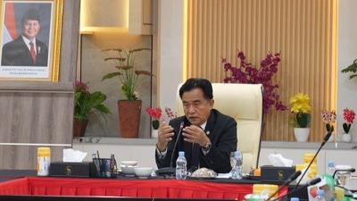 Menko Kumham Imipas, Yusril Ihza Mahendra, dalam konferensi pers di Kantor Kemenko Kumham Imipas, Jakarta, Kamis (13/11/2025) - Dok. Kumham Imipas -