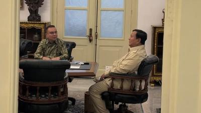 Presiden Prabowo Subianto menerima kunjungan Wakil Ketua DPR RI Sufmi Dasco Ahmad di Istana Merdeka, Jakarta, Kamis, (20/11/). - Foto: BPMI Setpres -