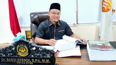 Ketua DPRD Kota Bekasi, Sardi Efendi -
