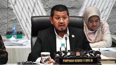 Wakil Ketua Komisi V DPR RI Roberth Rouw - Humas DPR -