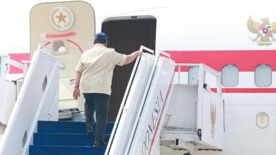 Presiden Prabowo Subianto saat bertolak ke Jombang, menghadi Muktamar NU-35 di Jombang - Foto: BPMI Setpres -