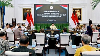 Presiden Prabowo Subianto mengundang lebih dari 20 peneliti dan ahli gambut dari berbagai lembaga serta perguruan tinggi di  Istana Merdeka, Jakarta, Kamis (24/9/2026). - Foto: Dok. Setkab RI -