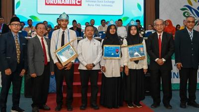 Wamendikdasmen Fajar Riza Ul Haq usai memberikan kuliah umum dalam PESONAMU 2026 di UM Bandung, Senin (21/9/2026) - Foto: Dok Kemendikdasmen -