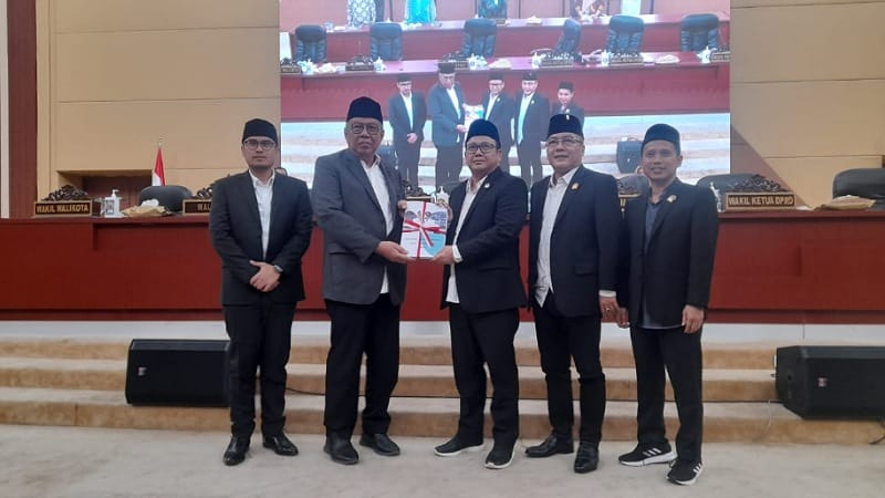 Walikota Tangsel, Benyamin Davnie serahkan LKPj tahun anggaran 2022/IST