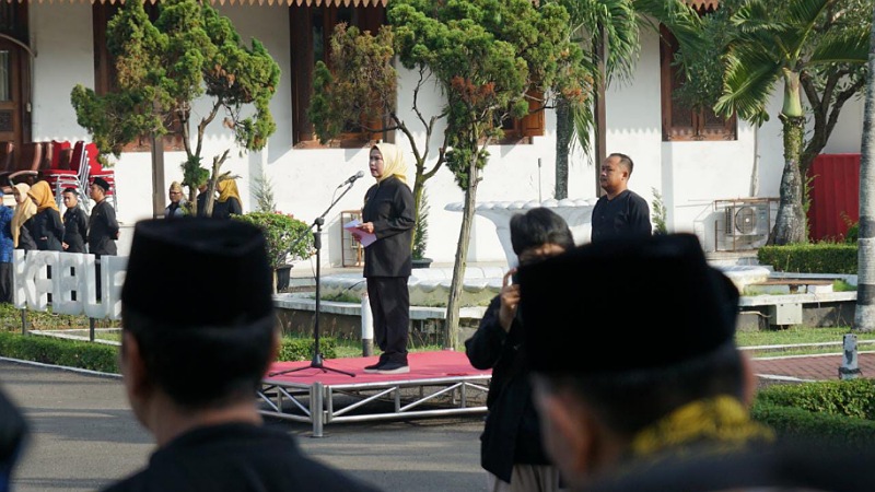 Bupati Serang Ratu Tatu Chasanah di peringatan Hardiknas 2023. (Foto: Komat)