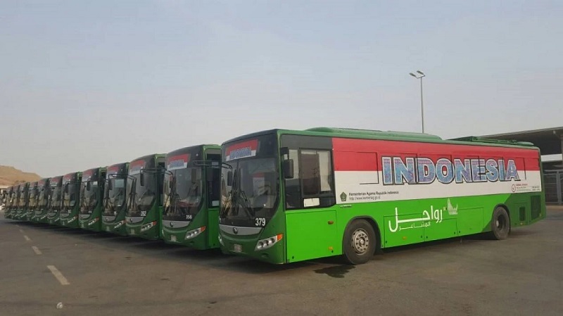 Bus shalawat, transportasi yang dipakai jemaah haji Indonesia dari hotel ke Masjidil Haram.-