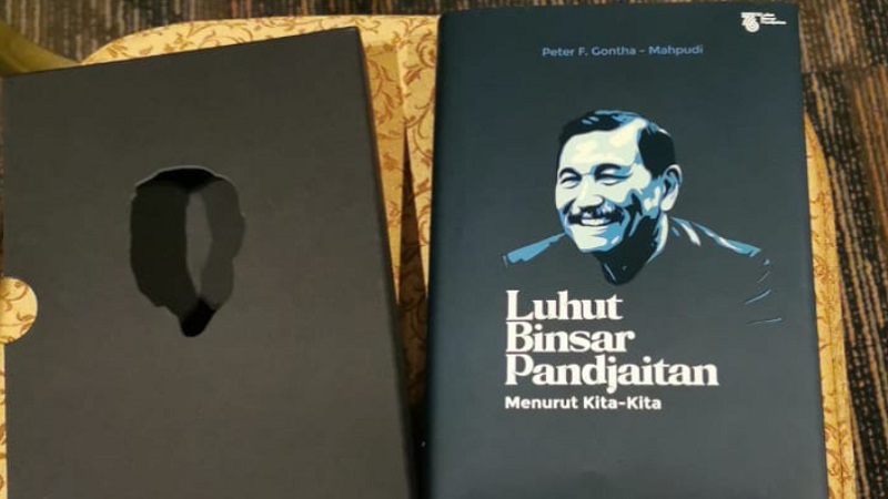 Buku "Luhut Binsar Panjaitan Menurut Kita-Kita" (Foto: Repro)