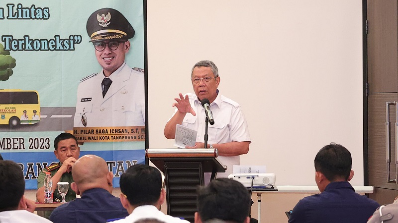 Walikota Tangsel Benyamin Davnie dalam  forum Lalu Lintas dan Angkutan Jalan (LLAJ)  (Foto: Dok Pemkot).