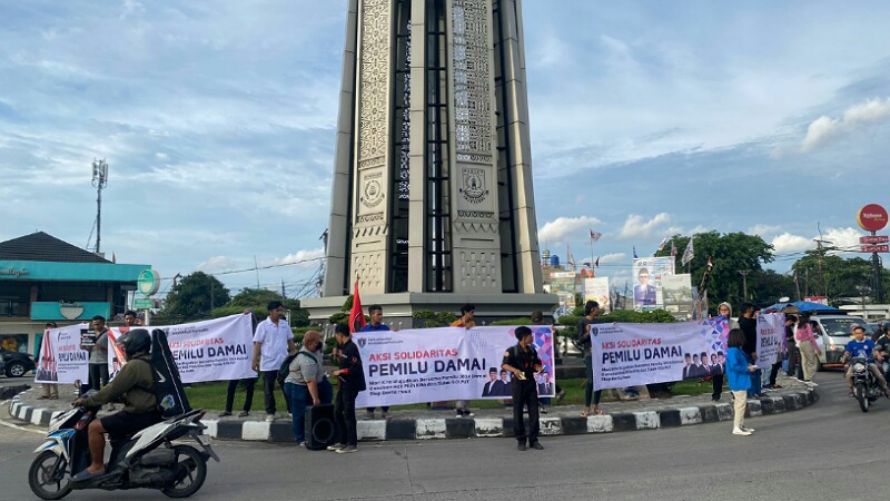 Aksi Perkumpulan Intelektual Pemuda dalam mengkampanyekan Pemilu Damai. Foto: IST