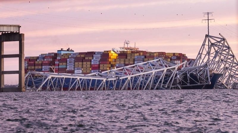 Kapal Dali menabrak Jembatan Francis Scott Key.--@bbcnews