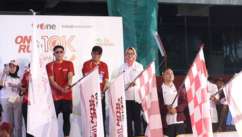 Bacagub Airin Rahmi Diany bersama Menhub Budi Karya Sumadi, dan Menparekra Sandiaga Uno melepas  One Run 10k. (Foto: IST/RMB)