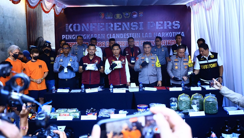 Bareskrim Polri dan Bea Cukai berhasil bongkar Laboratorium Narkoba di Bali. (Foto: Dok. Humas Polri)