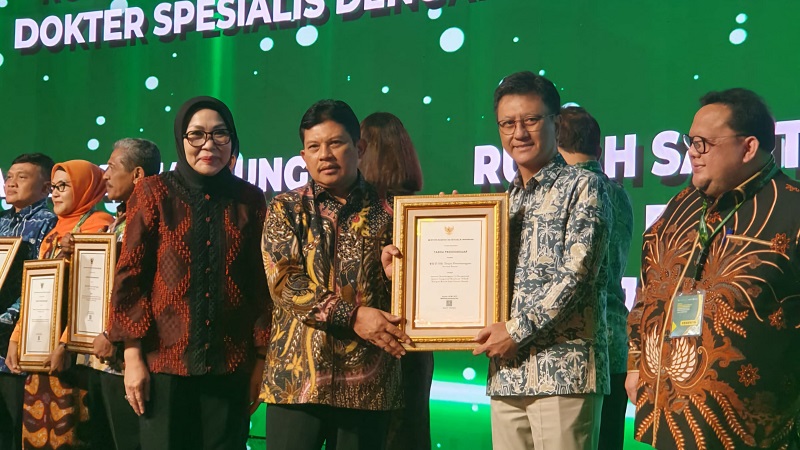 RSDP Serang meraih penghargaan dari Kemenkes untuk  uji kompetensi tenaga kesehatan. (Foto: AMR/RMB)